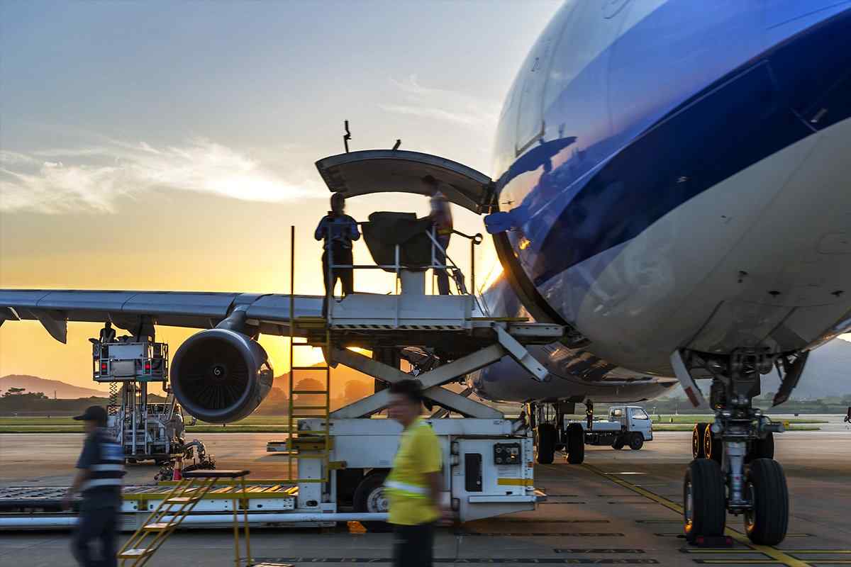 https://melaistransport.ca/wp-content/uploads/2017/03/service_4.jpg