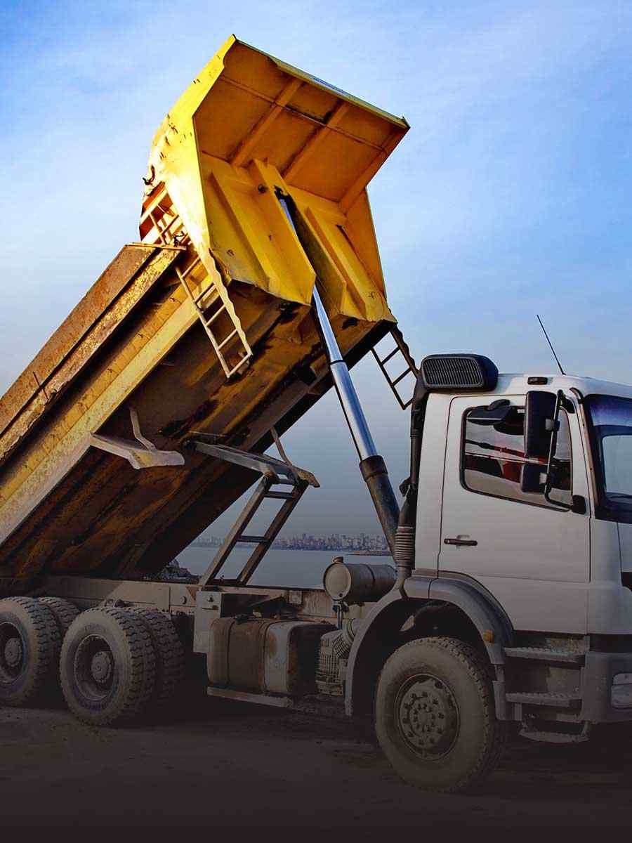 https://melaistransport.ca/wp-content/uploads/2017/08/cell_trucks_01.jpg