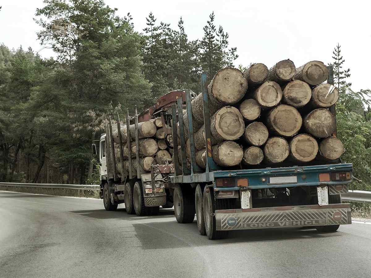 https://melaistransport.ca/wp-content/uploads/2017/08/inner_big_trucks_01.jpg