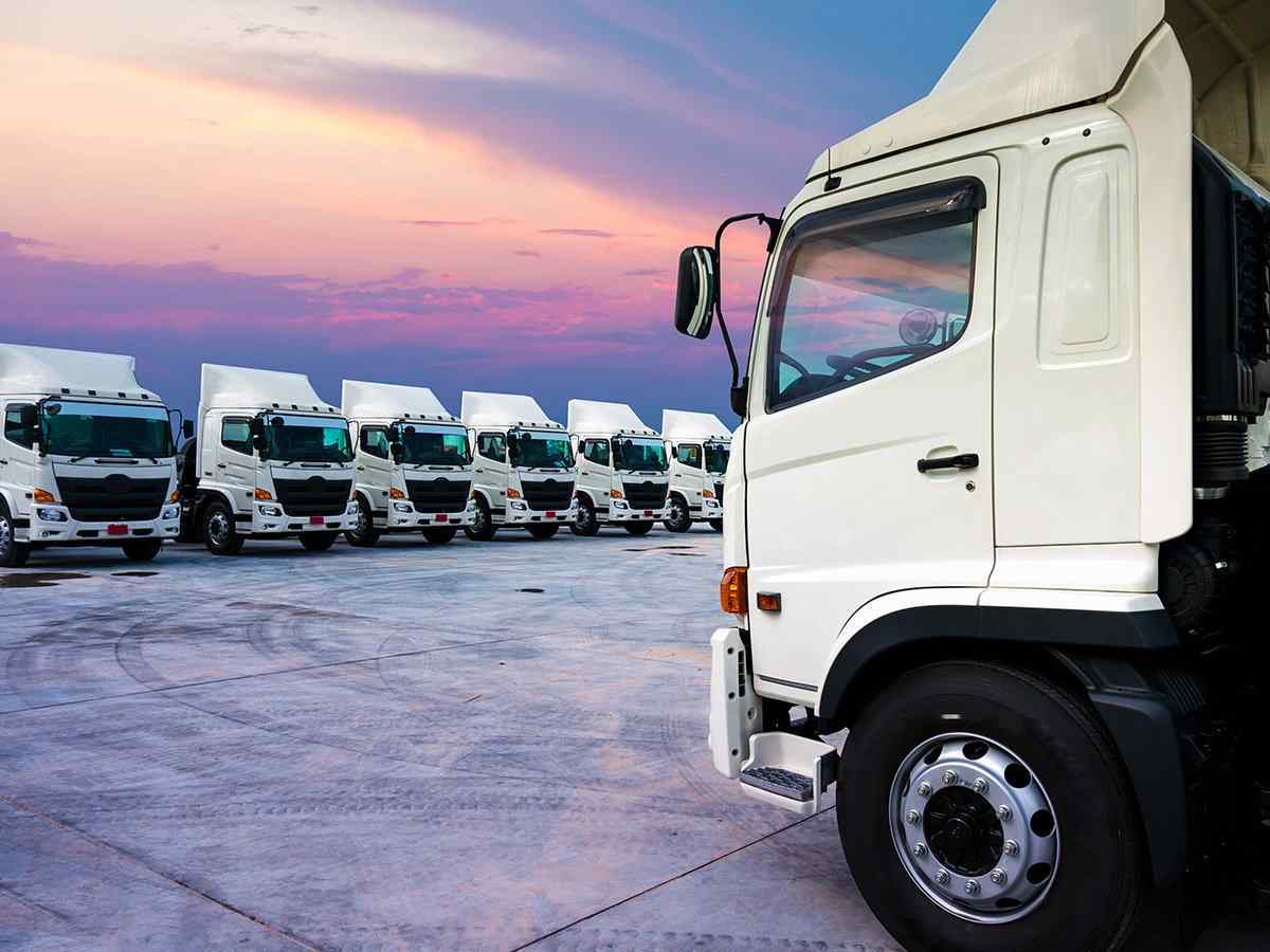 https://melaistransport.ca/wp-content/uploads/2017/08/inner_big_trucks_02.jpg