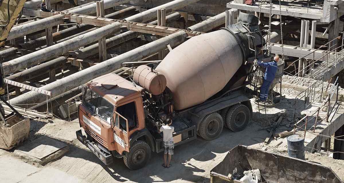 https://melaistransport.ca/wp-content/uploads/2017/08/inner_big_trucks_04-1200x640.jpg